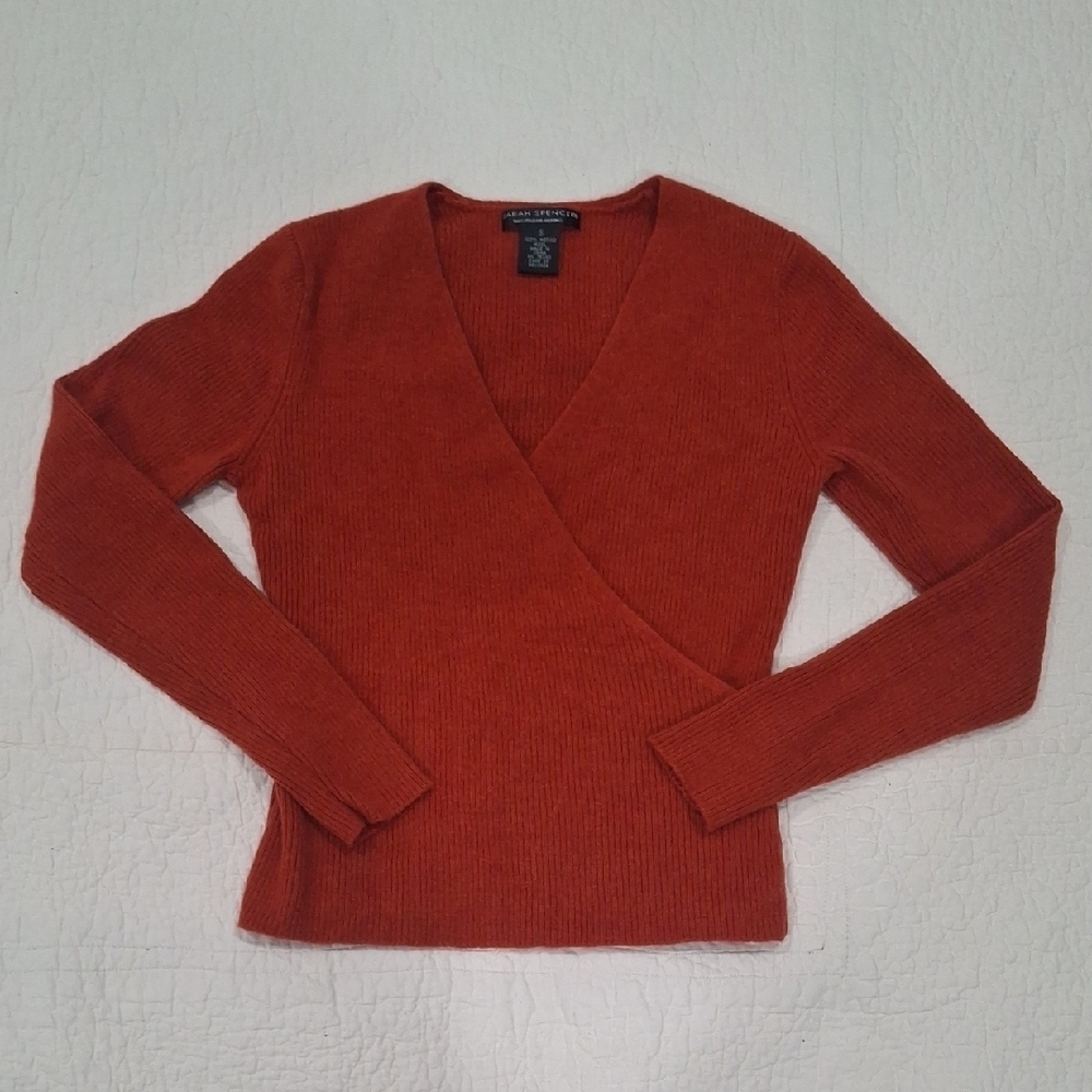 Sarah Spencer Women's V-Neck Sweater in Rust Size S 100% Merino Wool - Picture 4 of 8